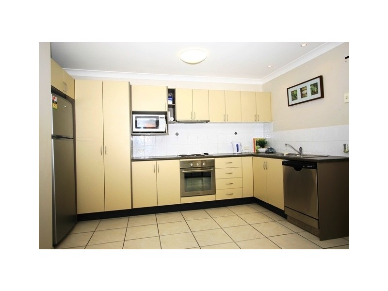 12/136 Pacific Pines Blvd, Pacific Pines QLD 4211