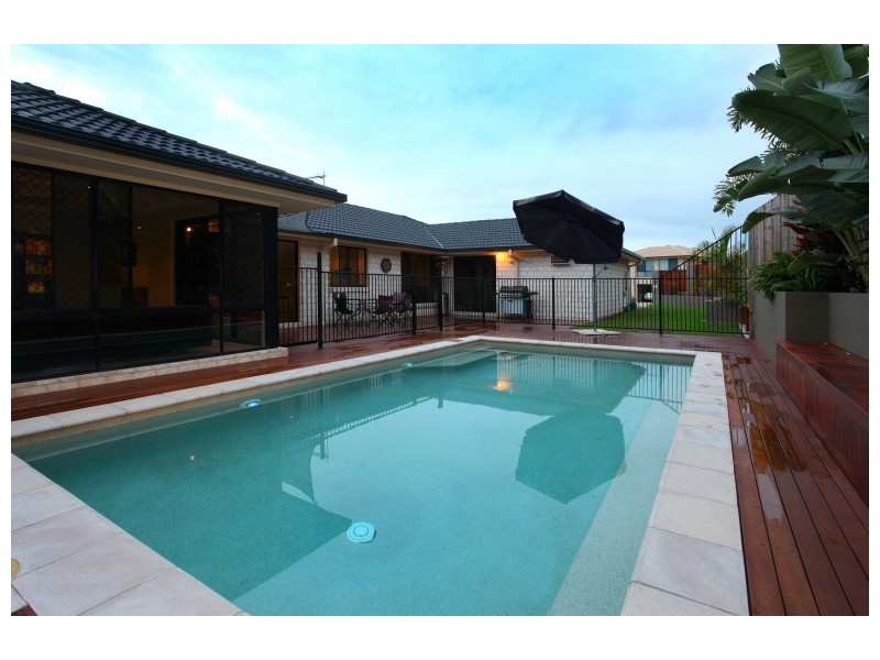 10 Pritchard Court, Pacific Pines QLD 4211