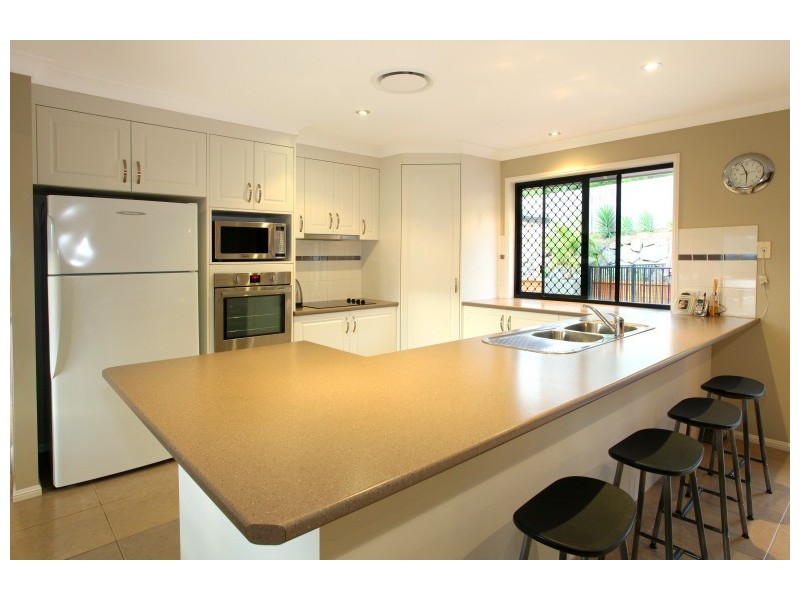 10 Pritchard Court, Pacific Pines QLD 4211