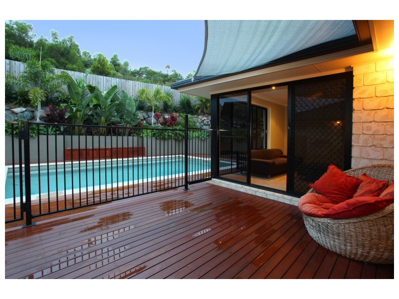 10 Pritchard Court, Pacific Pines QLD 4211