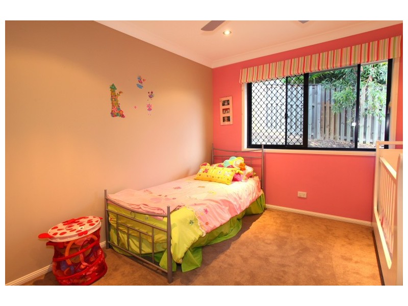 10 Pritchard Court, Pacific Pines QLD 4211