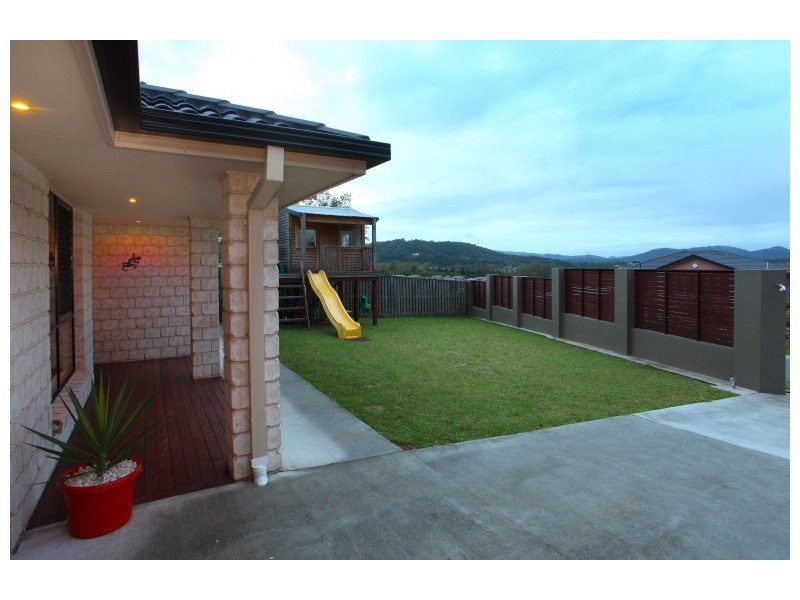 10 Pritchard Court, Pacific Pines QLD 4211