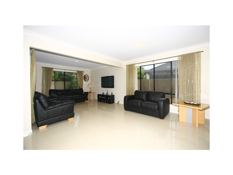 26 Brittany Drive, Oxenford QLD 4210