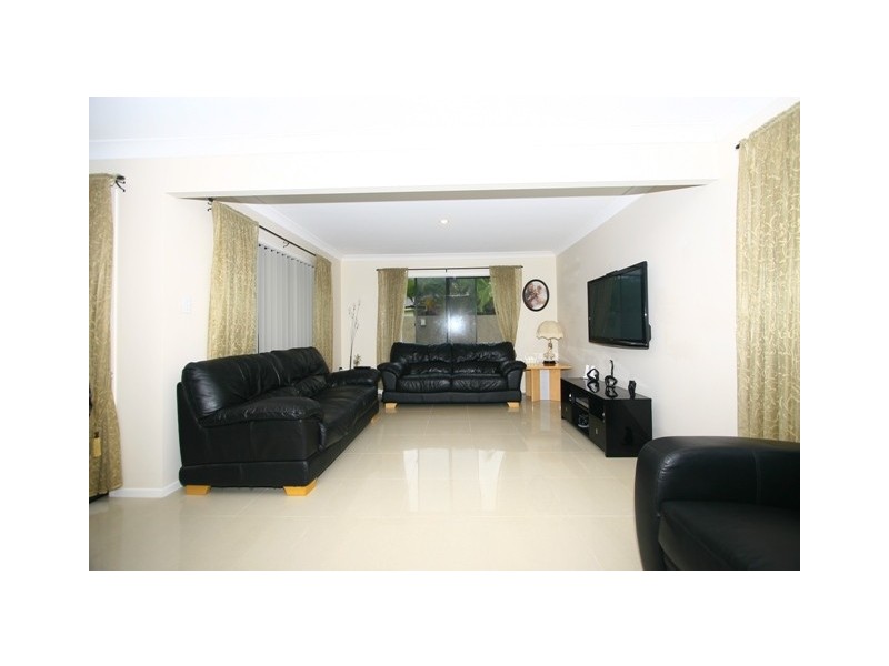 26 Brittany Drive, Oxenford QLD 4210