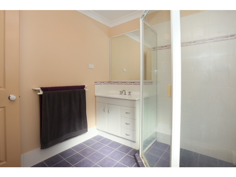 18 Whitely Circuit, Maudsland QLD 4210