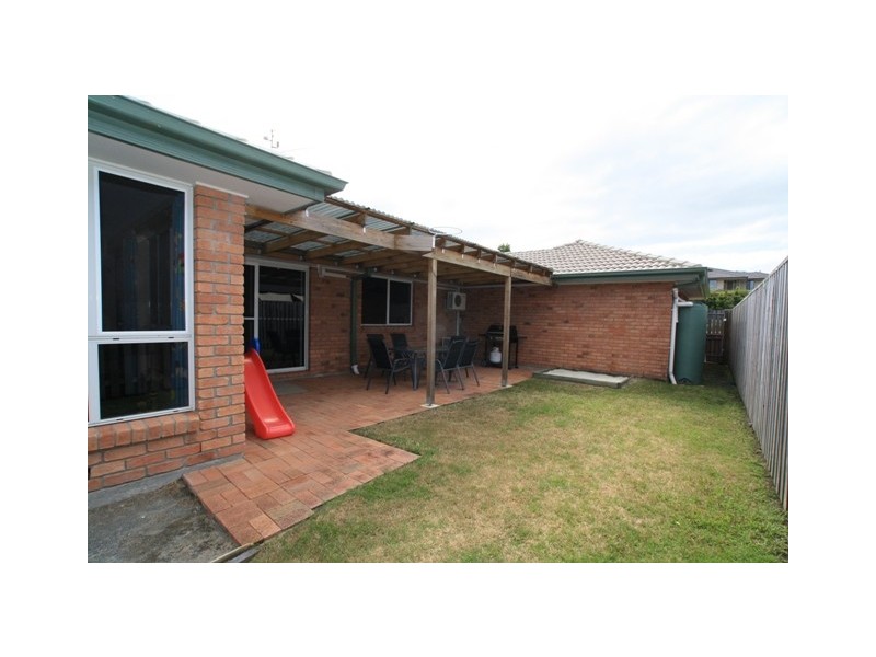 18 Whitely Circuit, Maudsland QLD 4210