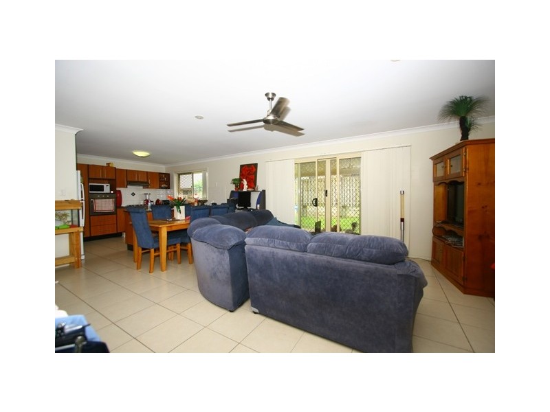 4 Jaxson Terrace, Pimpama QLD 4209