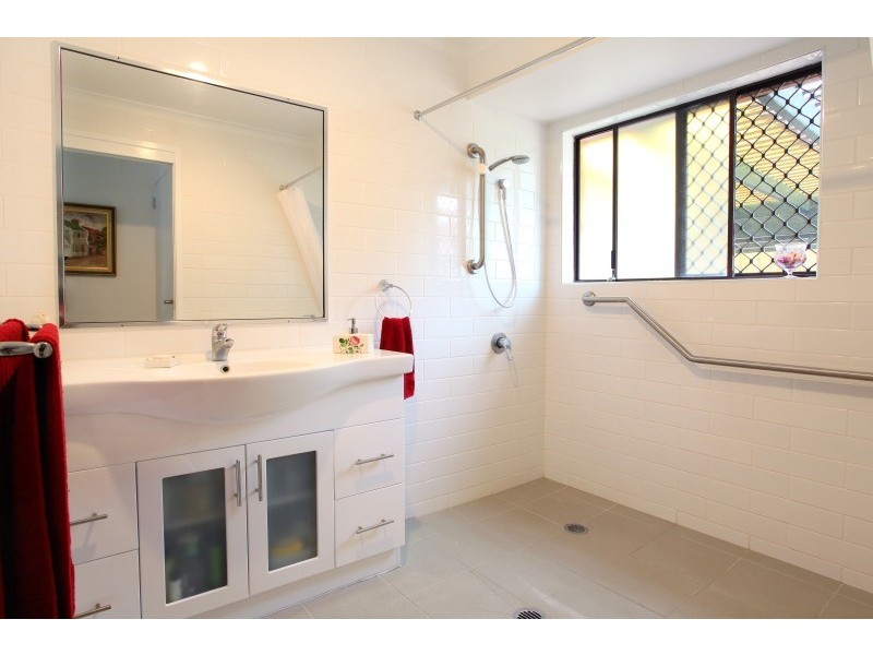 1/11 Lindfield Road, Helensvale QLD 4212