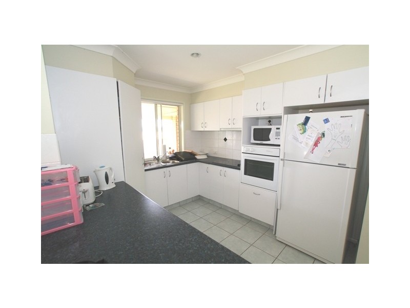 3 Temoe Rise, Pacific Pines QLD 4211