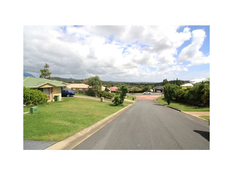 3 Temoe Rise, Pacific Pines QLD 4211