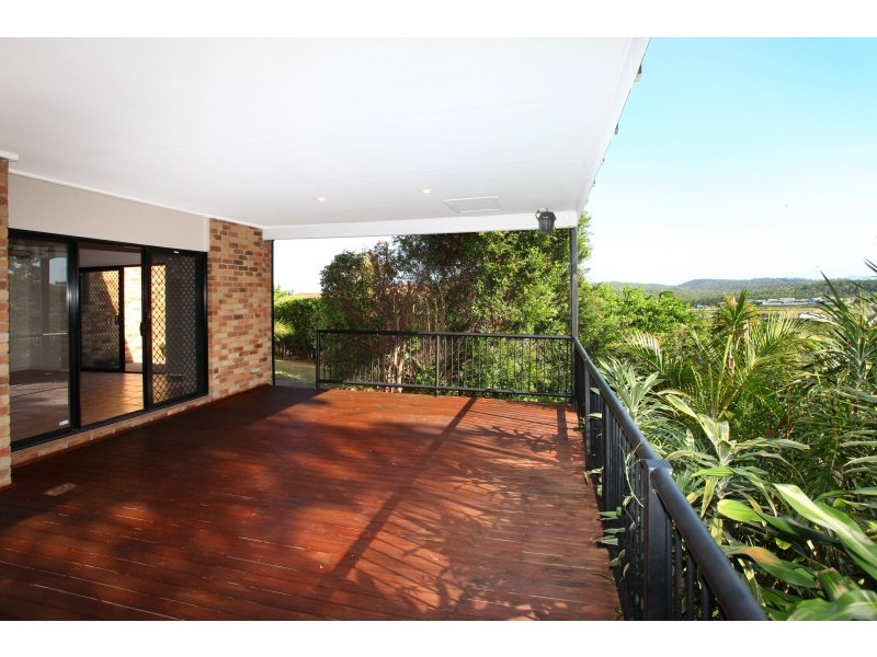28 Midway Terrace, Pacific Pines QLD 4211