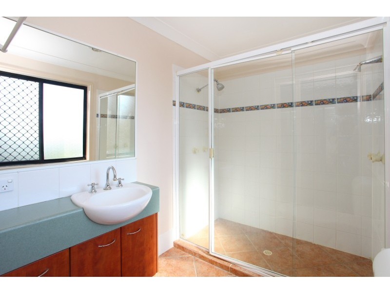 28 Midway Terrace, Pacific Pines QLD 4211