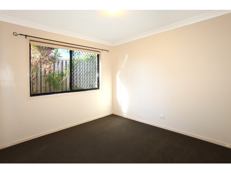 28 Midway Terrace, Pacific Pines QLD 4211