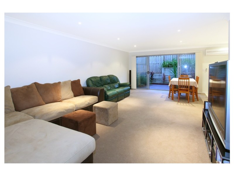 42/1 Belongil Street, Pacific Pines QLD 4211