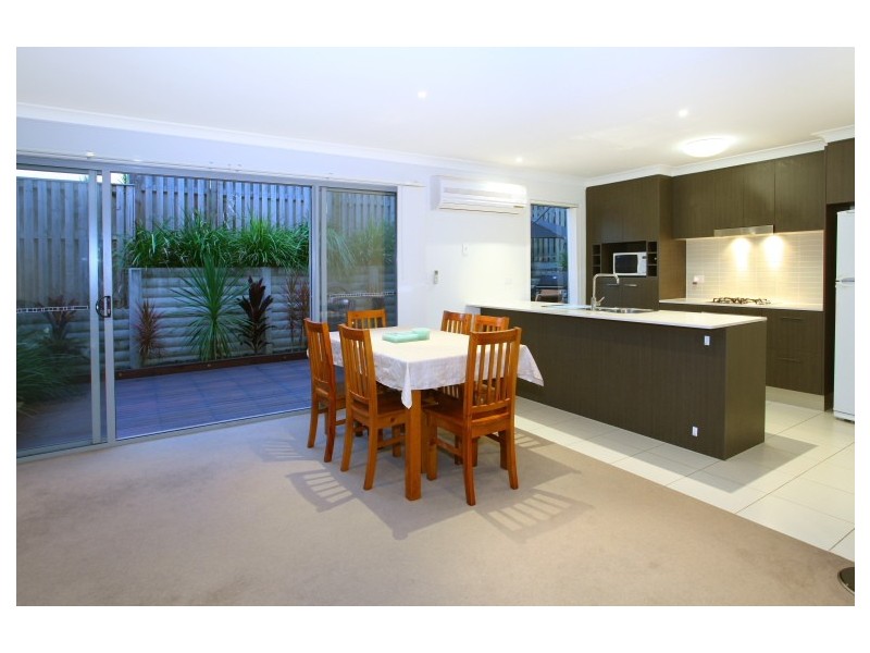 42/1 Belongil Street, Pacific Pines QLD 4211