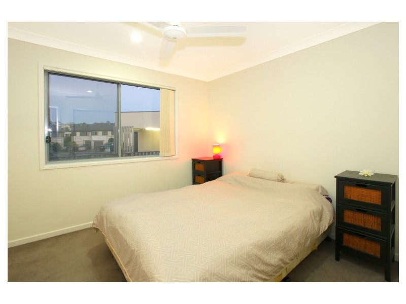 42/1 Belongil Street, Pacific Pines QLD 4211