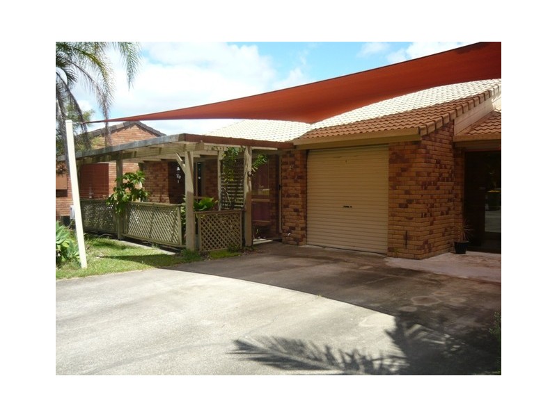 2/15 Vine Court, Oxenford QLD 4210