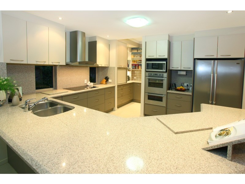 44 Gerard Street, Pacific Pines QLD 4211