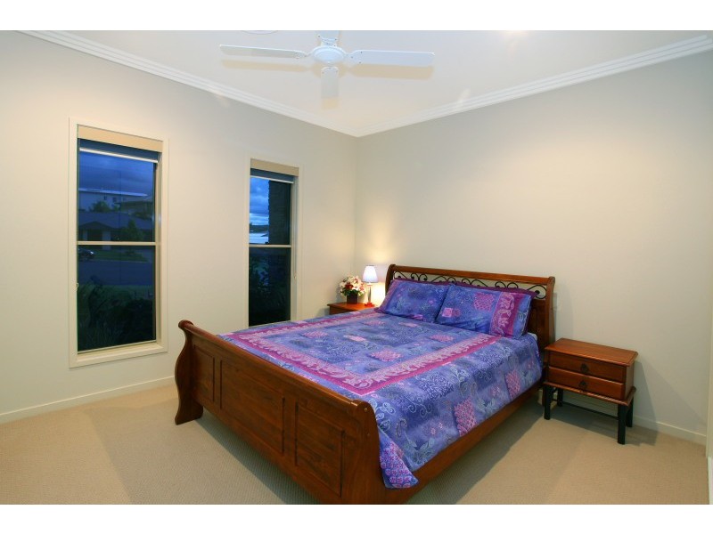 44 Gerard Street, Pacific Pines QLD 4211