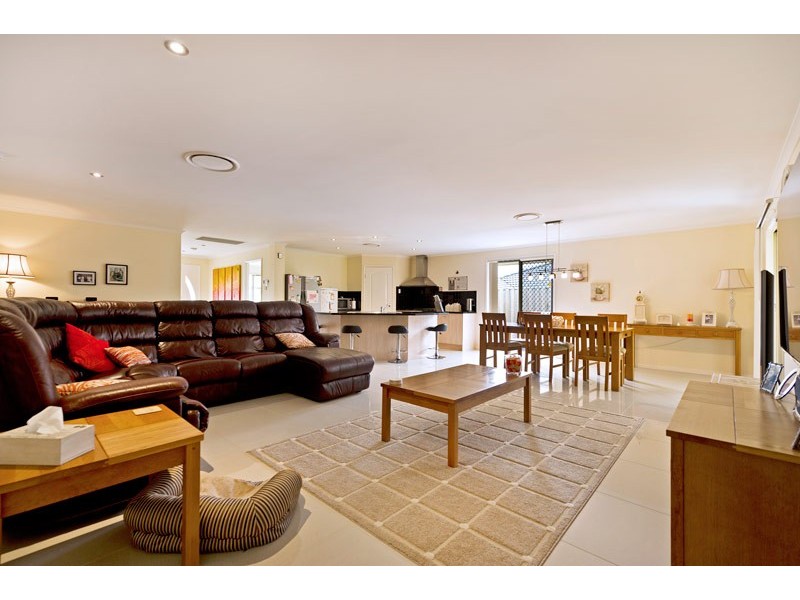 20 Bimberi Row, Pacific Pines QLD 4211