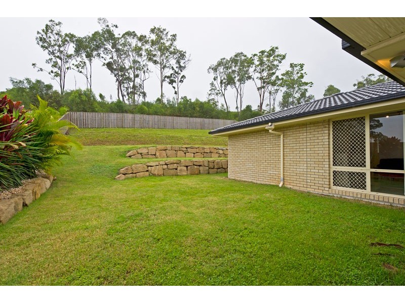 20 Bimberi Row, Pacific Pines QLD 4211