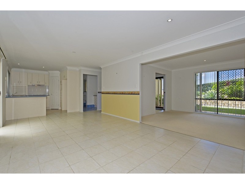 21 Hatutu Street, Pacific Pines QLD 4211