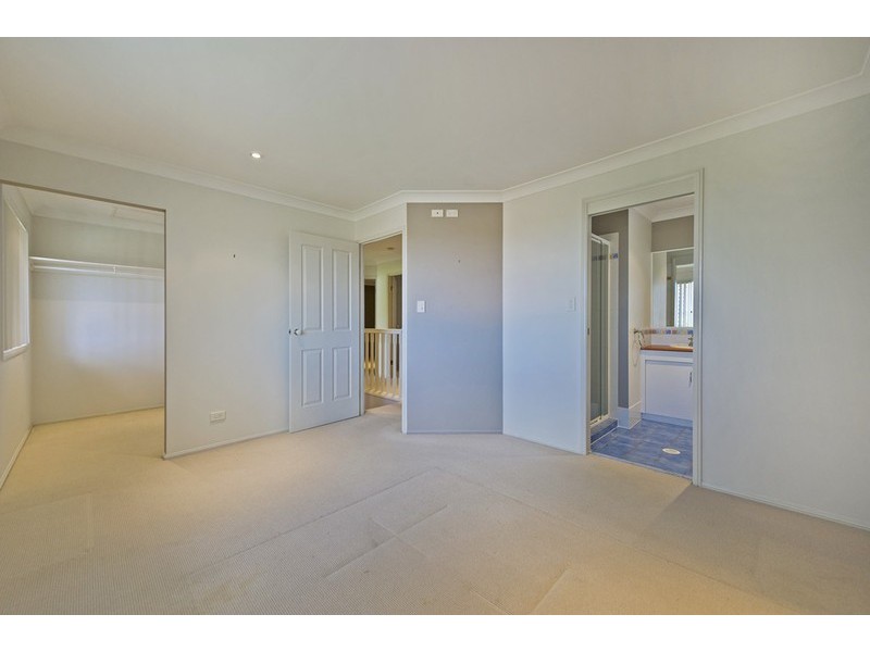 21 Hatutu Street, Pacific Pines QLD 4211