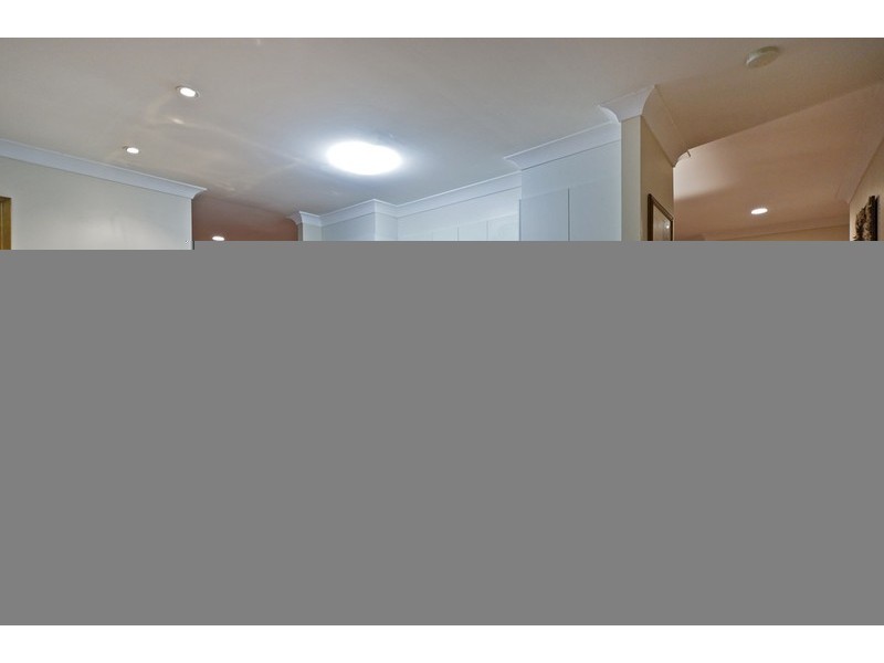 152 Mildura Drive, Helensvale QLD 4212