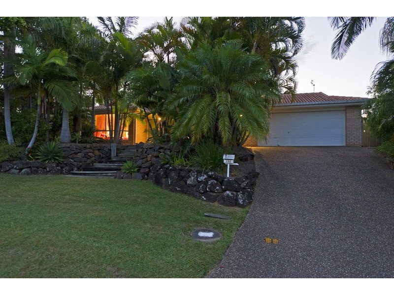 152 Mildura Drive, Helensvale QLD 4212