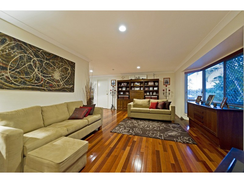 152 Mildura Drive, Helensvale QLD 4212