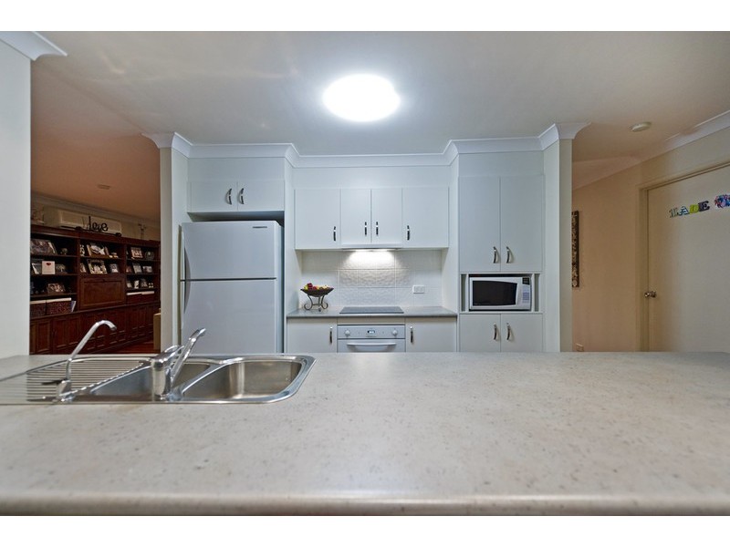 152 Mildura Drive, Helensvale QLD 4212