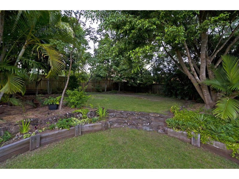 152 Mildura Drive, Helensvale QLD 4212