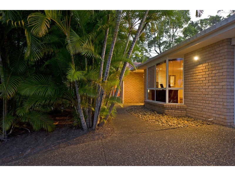 152 Mildura Drive, Helensvale QLD 4212