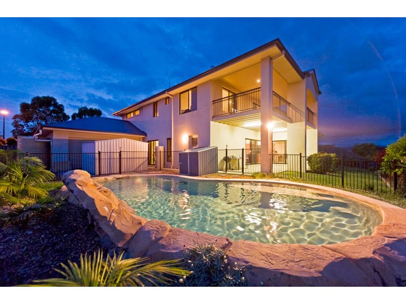 34 Hillary Circuit, Pacific Pines QLD 4211