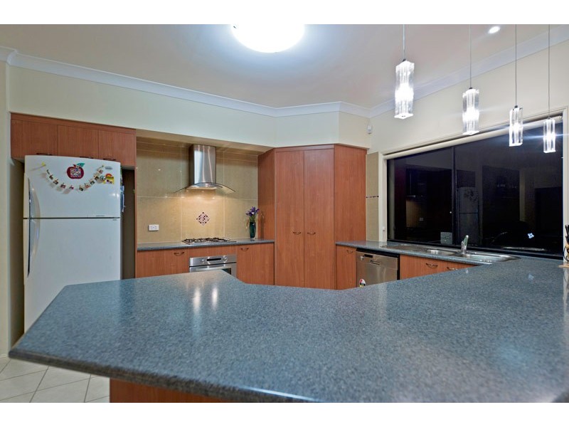 34 Hillary Circuit, Pacific Pines QLD 4211