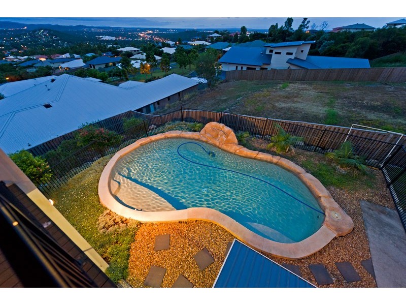34 Hillary Circuit, Pacific Pines QLD 4211