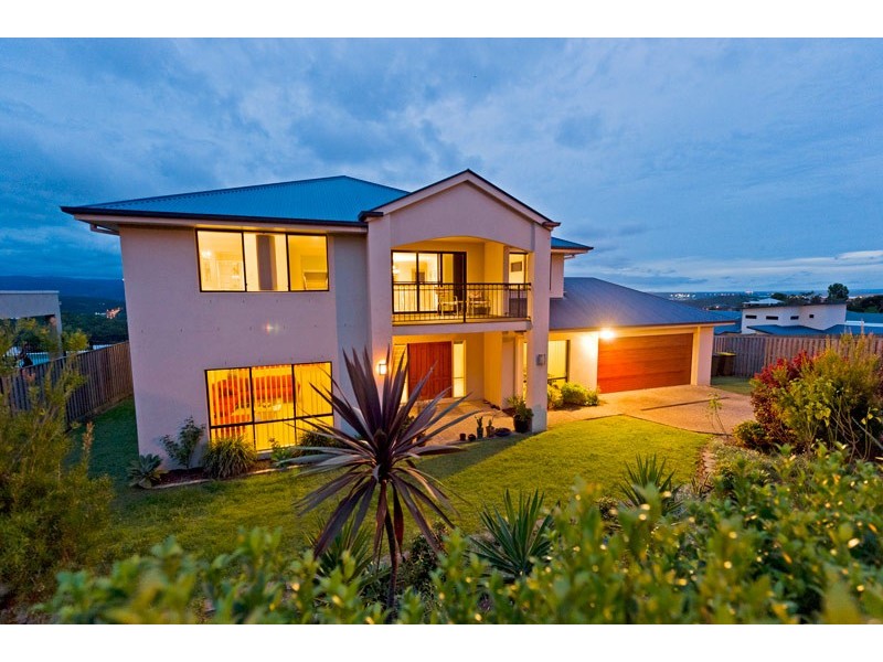 34 Hillary Circuit, Pacific Pines QLD 4211