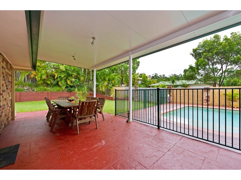 7 Polynesia Avenue, Pacific Pines QLD 4211