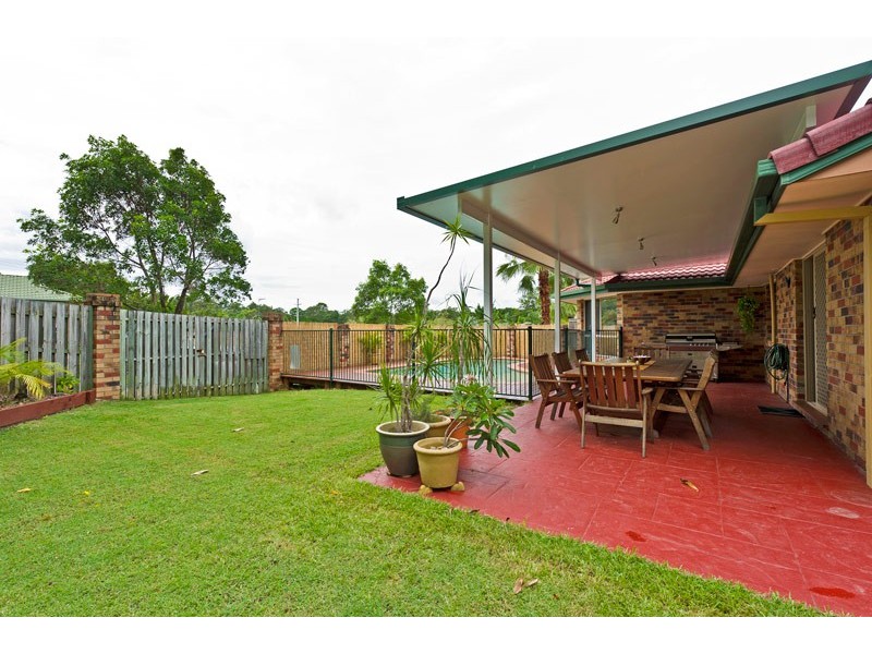 7 Polynesia Avenue, Pacific Pines QLD 4211