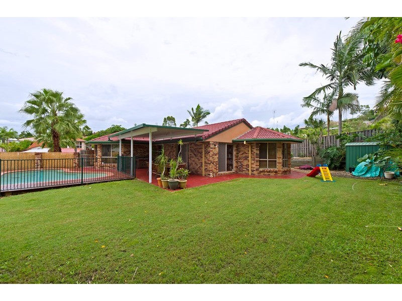 7 Polynesia Avenue, Pacific Pines QLD 4211