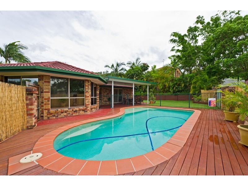 7 Polynesia Avenue, Pacific Pines QLD 4211