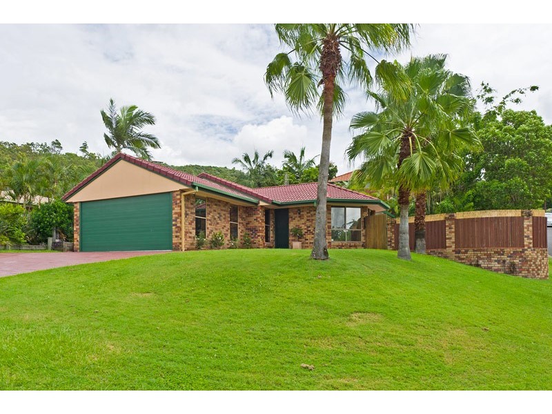 7 Polynesia Avenue, Pacific Pines QLD 4211