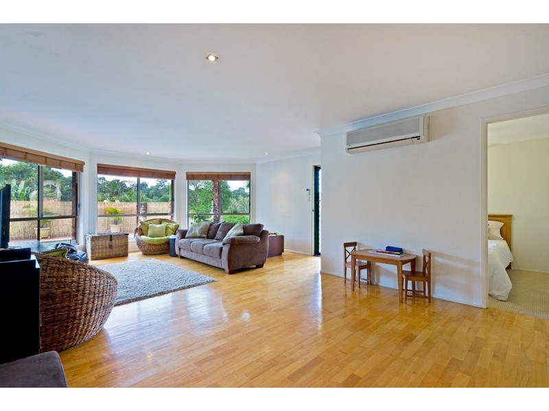 7 Polynesia Avenue, Pacific Pines QLD 4211