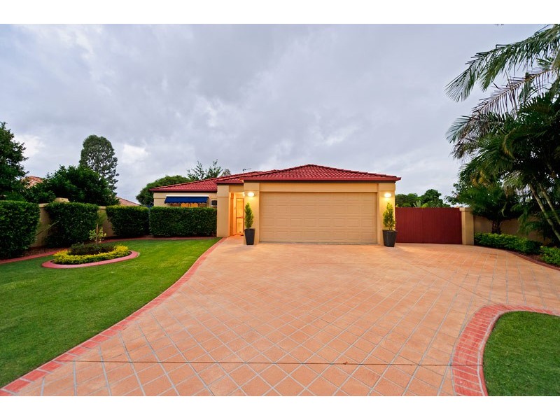 32 Blueash Crescent, Oxenford QLD 4210