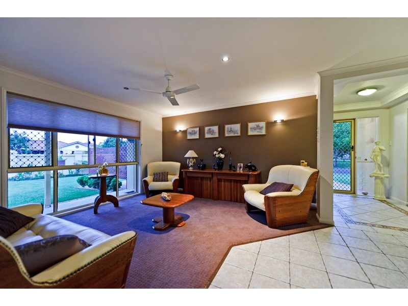 32 Blueash Crescent, Oxenford QLD 4210