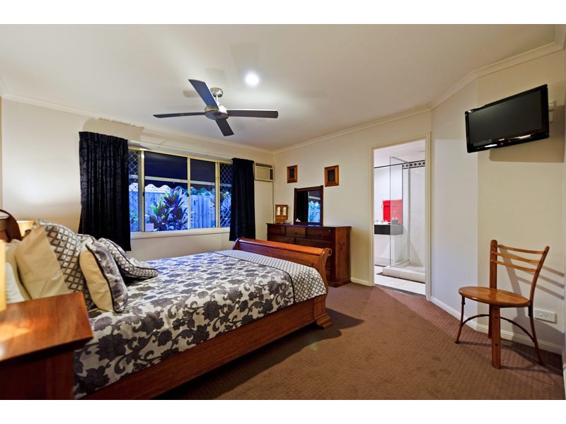 32 Blueash Crescent, Oxenford QLD 4210