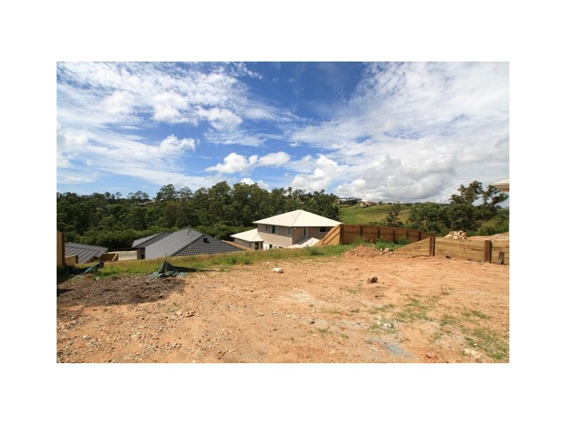 30 Hadrian Crescent, Pacific Pines QLD 4211