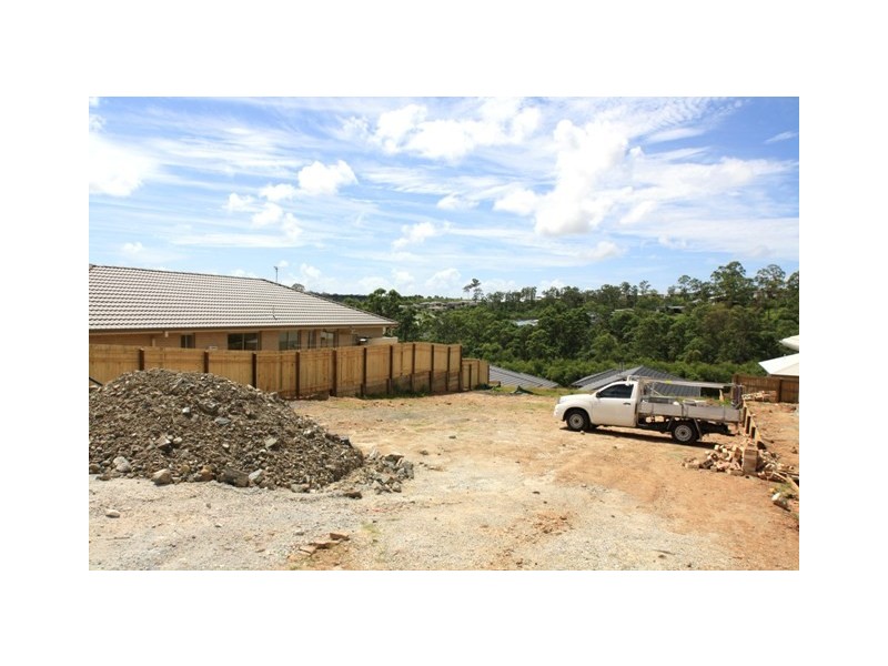 30 Hadrian Crescent, Pacific Pines QLD 4211