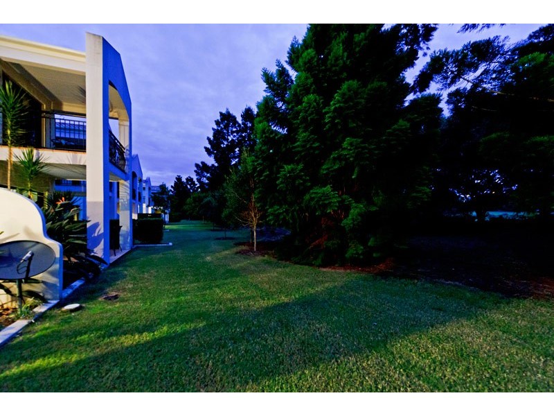 8853 Magnolia Drive East, Hope Island QLD 4212