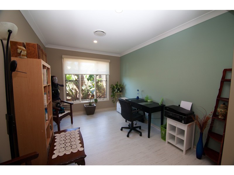 51 Laughlen Chase, Pacific Pines QLD 4211